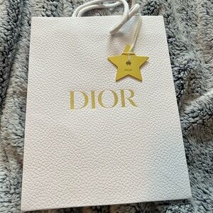 Paper gift bag